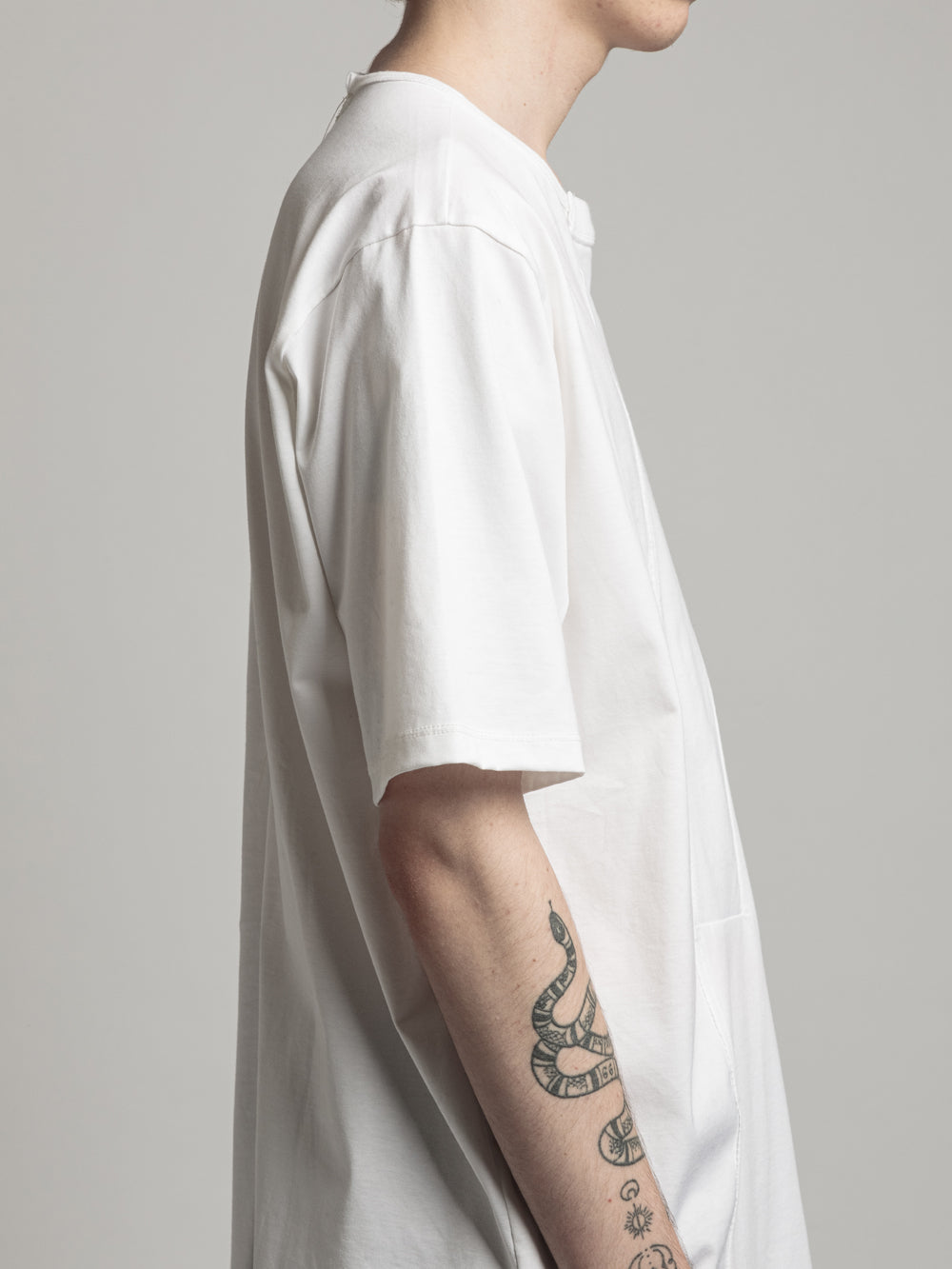 PANELED T-SHIRT
