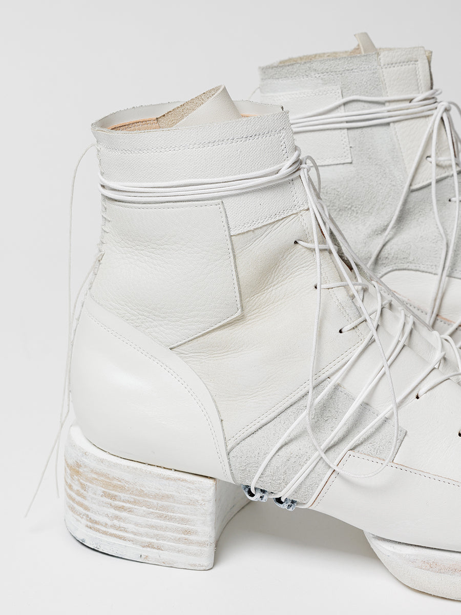 PATCHED BOOTS (WHITE STITCHED)